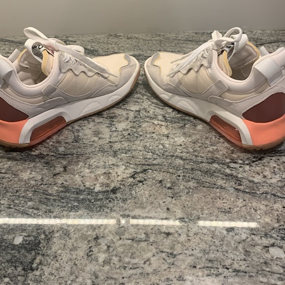 Women’s Jordan MA2 SP - Picture 11 of 16